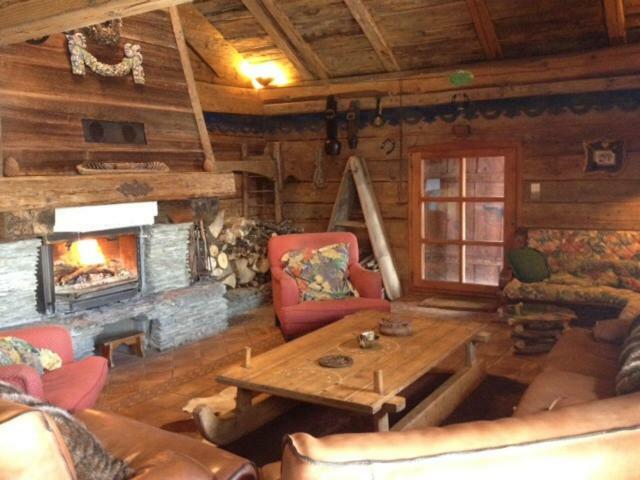 Reine Des Aravis - Chalet Isole Flumet Buitenkant foto