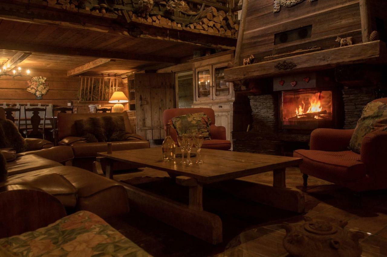 Reine Des Aravis - Chalet Isole Flumet Buitenkant foto